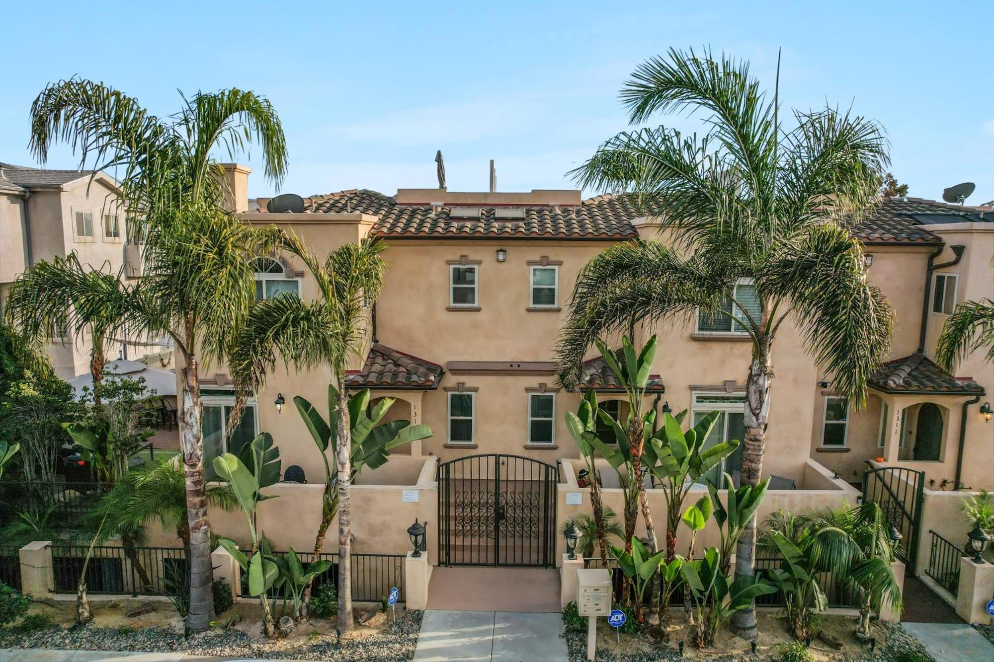 Bay View Dream - Steps To Bay, Rooftop Patio & Ac Holiday home *
