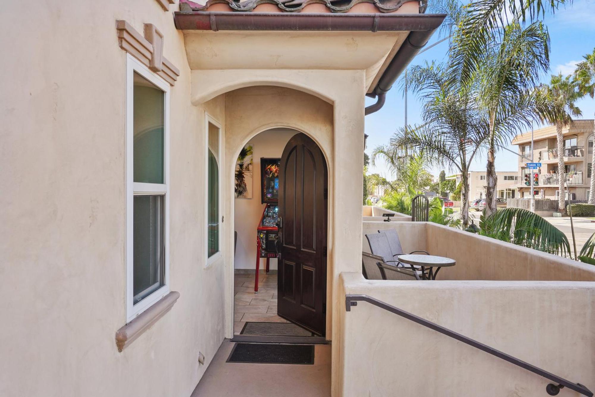 Bay View Dream - Steps To Bay, Rooftop Patio & Ac Holiday home San Diego