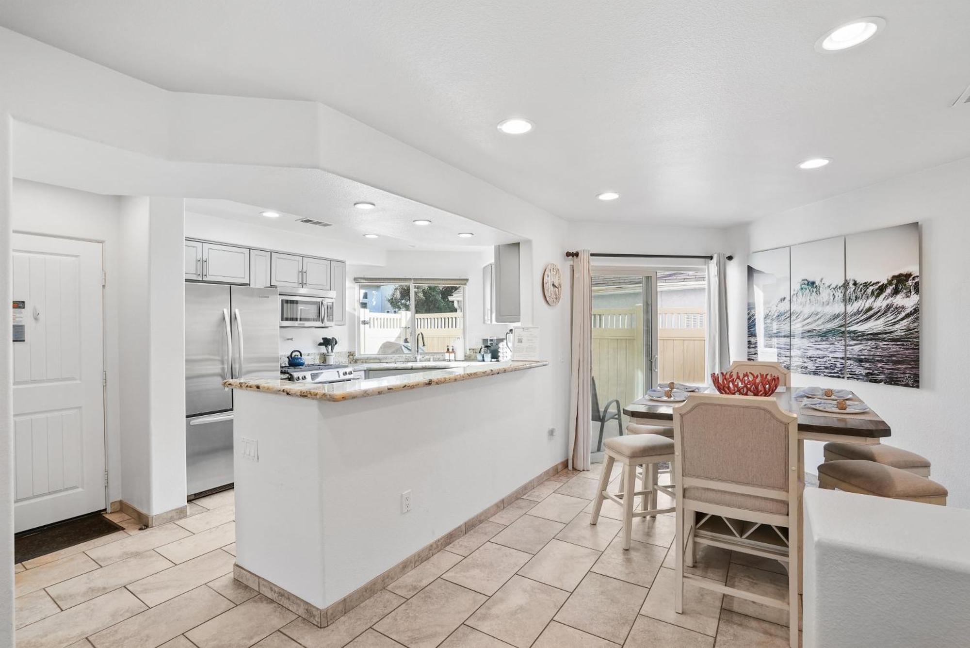 Bay View Dream - Steps To Bay, Rooftop Patio & Ac Holiday home San Diego